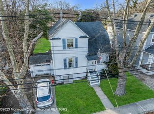 240 Overbrook Ave, Oakhurst, NJ 07755