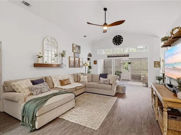 9801 Las Casas DR, FORT MYERS, FL 33919