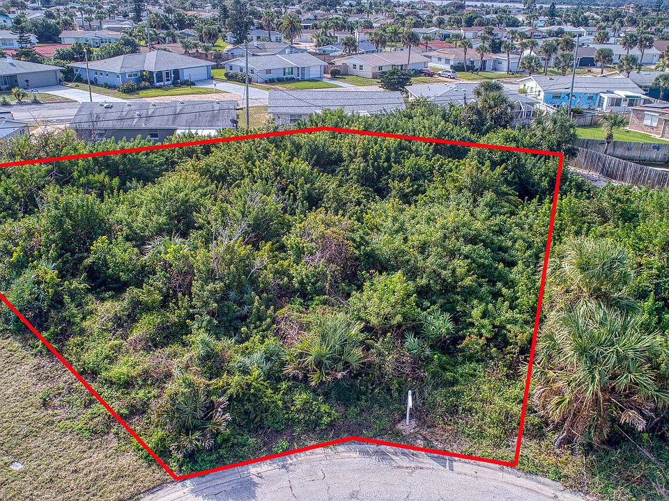 1st image of 28 Island Cay Dr
