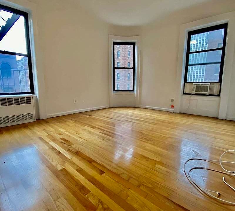 1st image of 140 E 92nd St APT 5