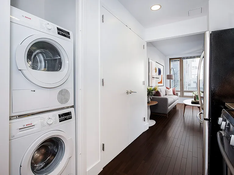 37 W 21st St #501 — Photo 6