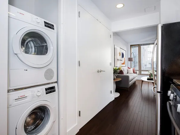 37 West 21st Street image 5 of 15