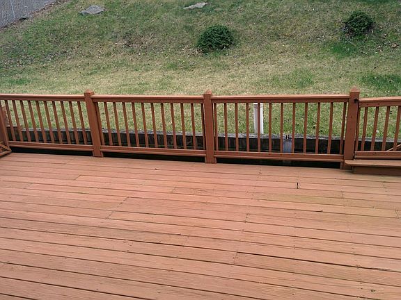 Deck & backyard