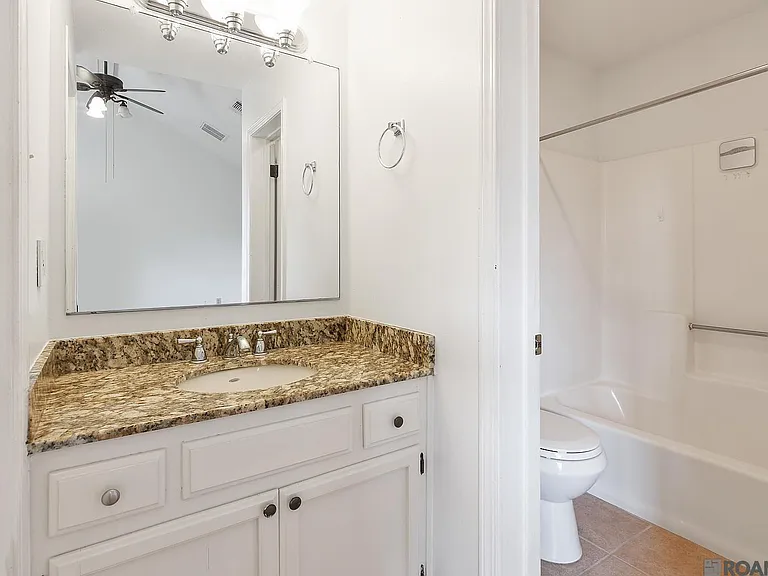 956 Ridgepoint Ct #15C — Photo 8