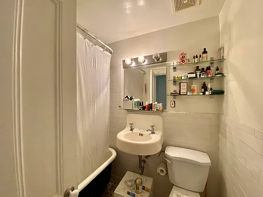 Rented by Evans Real Estate | media 8