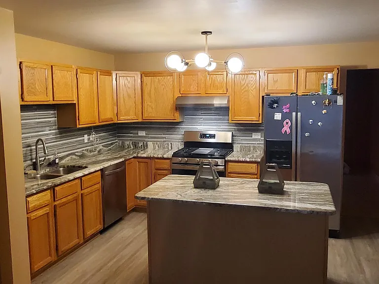 121 Lake Hill Dr — Photo 8
