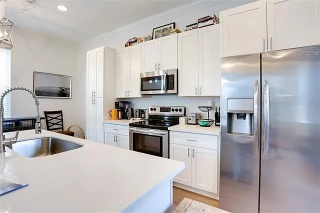2107 Erato St — Photo 6