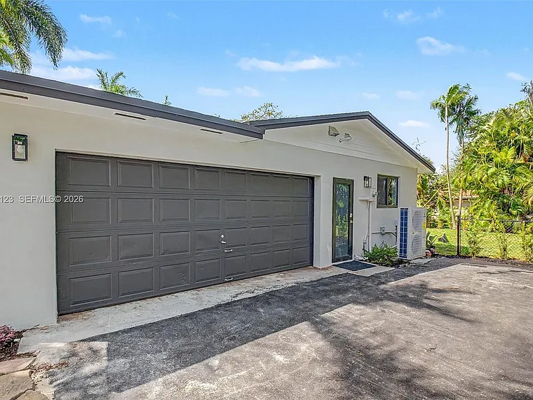 17050 SW 83rd Ave — Photo 22