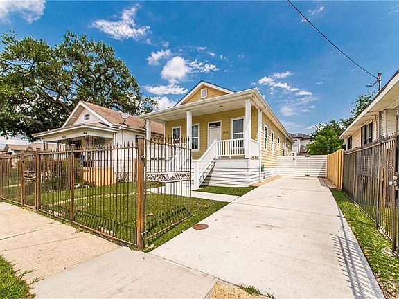 3rd image of 2473 Dreux Ave