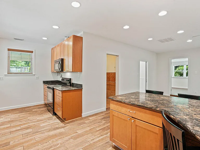 7712 Dolly Dr — Photo 22