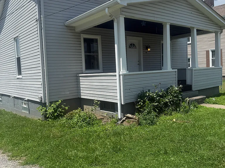909 Parriott Ave — Photo 1