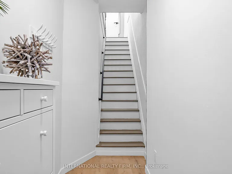 793 Dufferin St #UPPER — Photo 4