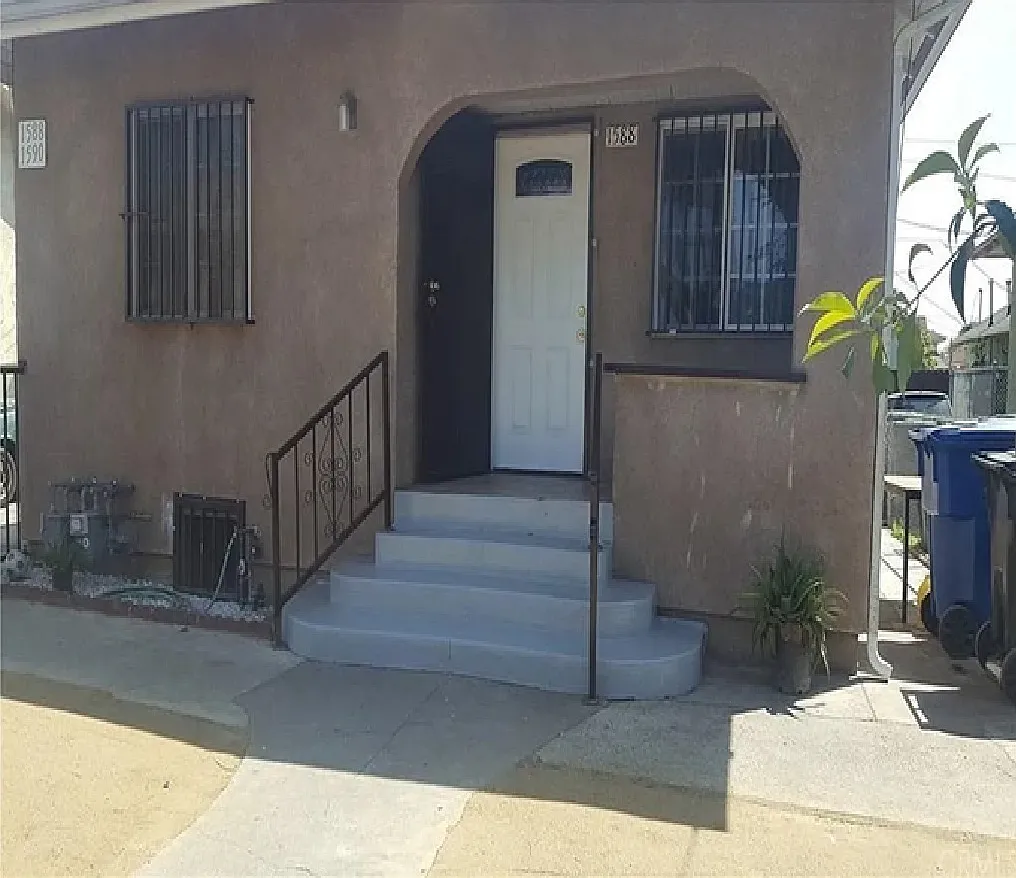 3 bed, 1304 sqft, $3,500 — Photo 3