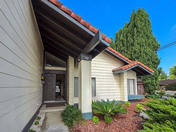 2nd image of 2255 Elkhorn Ct