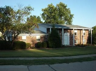 304 Whitehall Dr, Ballwin, MO 63021