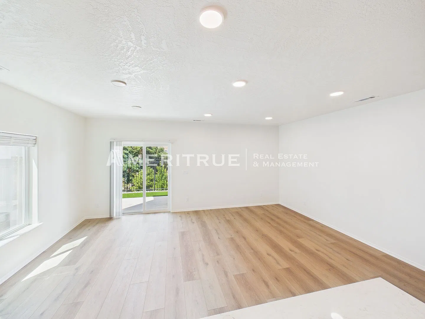 Brand New Corner Townhome! — Photo 4