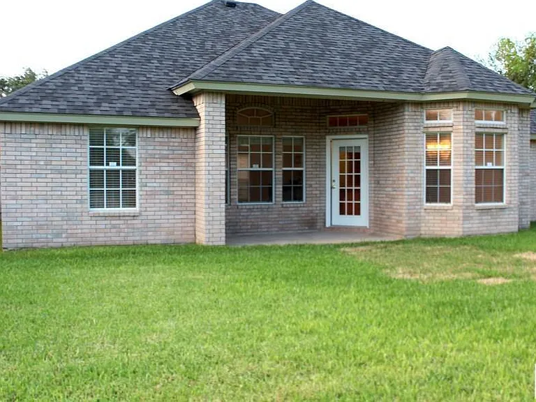 1418 Summerfield Ln — Photo 22