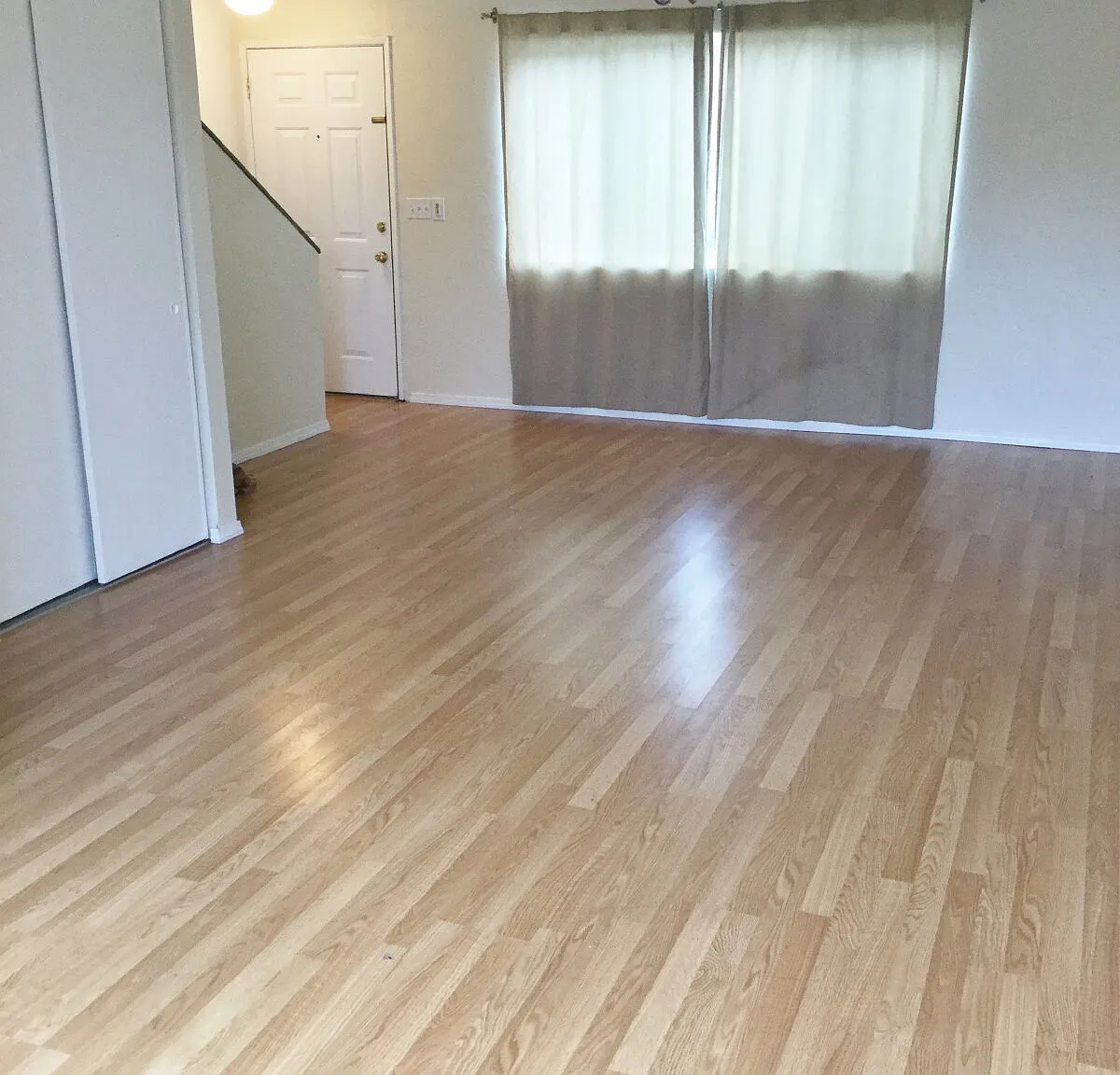 2 bed, 1.5 bath, 936 sqft, $1,450 — Photo 2