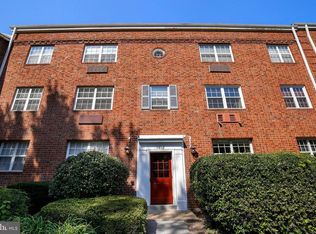 1612 W Abingdon Dr, Alexandria, VA 22314