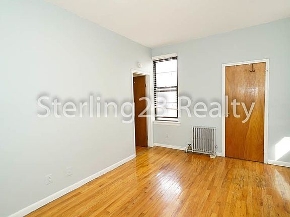 2nd image of 2335 31st St APT 2R