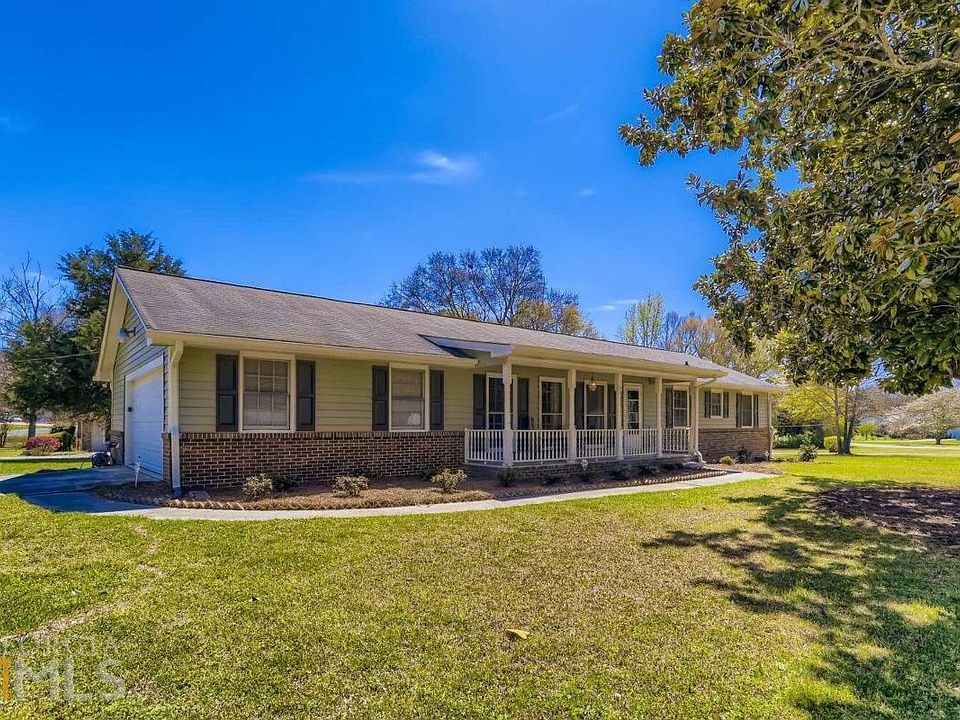 1st image of 2918 Sandra Dr