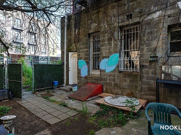 3rd image of 255 Evergreen Ave #1LL