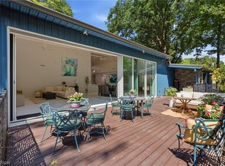 12866 Lake Shore Blvd, Bratenahl, OH 44108