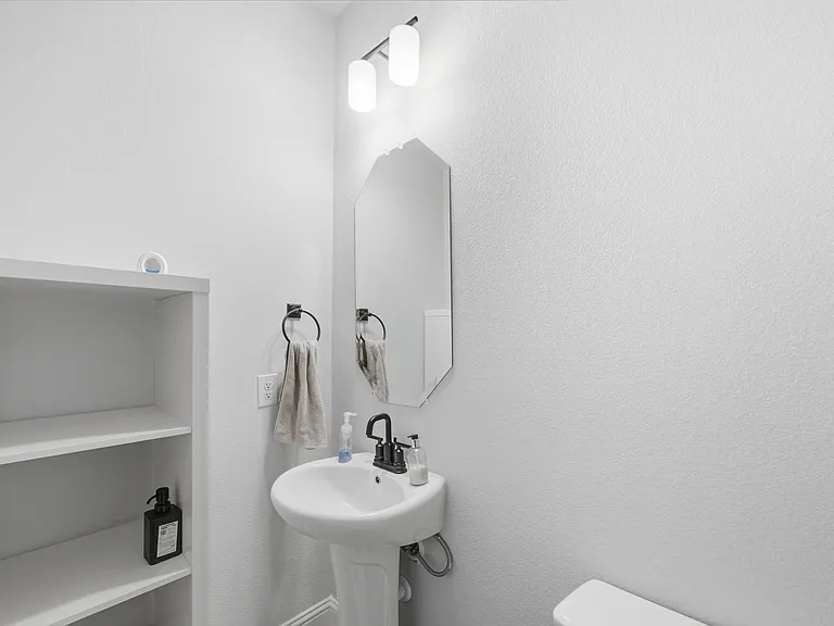 3544 Thistlewood Dr — Photo 9