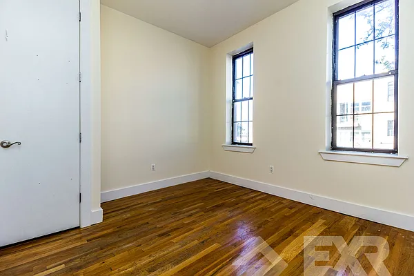 Rented by EXR | media 1