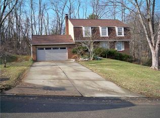 2352 Weston Dr, Pittsburgh, PA 15241