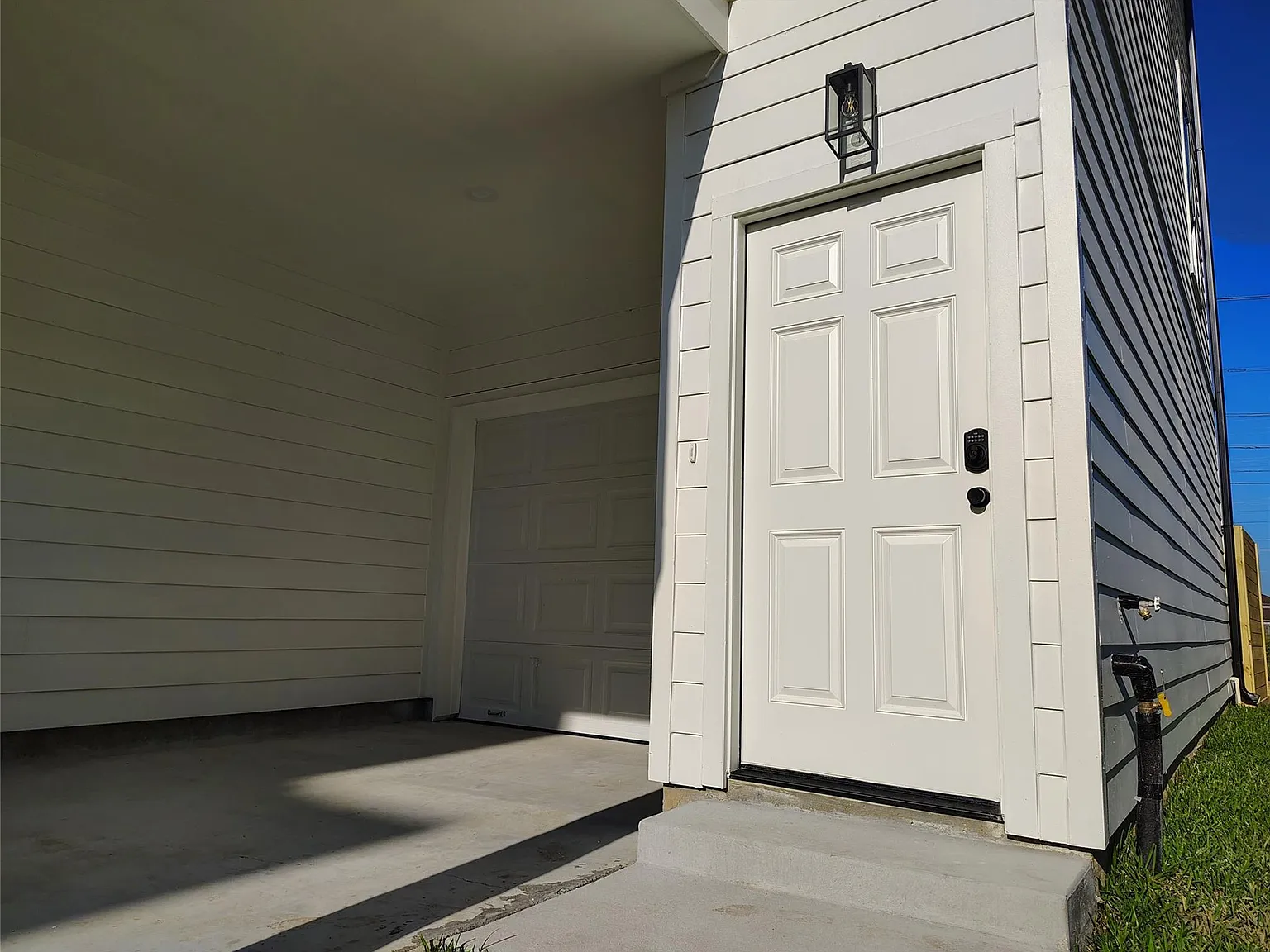 2 bed, 2.5 bath, 1250 sqft, $1,950 — Photo 2