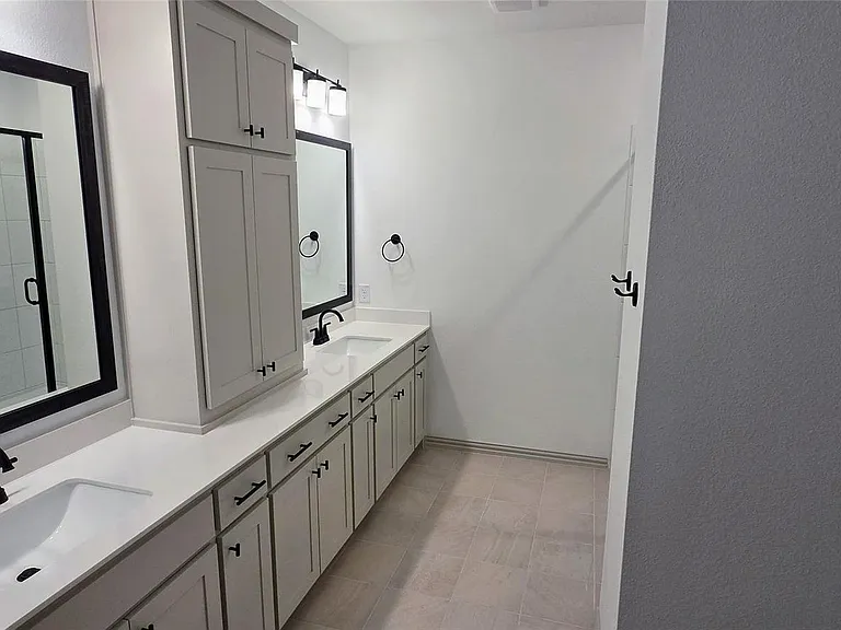 1014 Stockton Dr — Photo 8