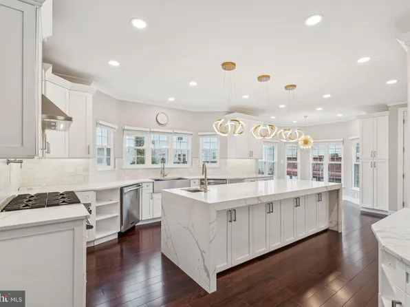 6287 Willowfield Way, Springfield, VA 22150