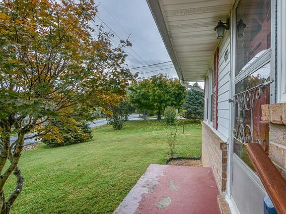 5th image of 1507 Sylvan Dr