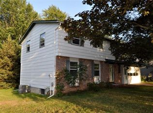 189 Harpington Dr, Rochester, NY 14624