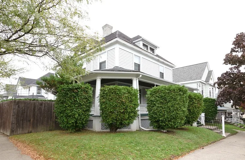 14 Ayres St photo 1
