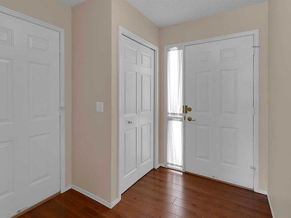 2nd image of 114 Macewan Ridge Vlg NW