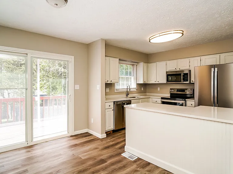 532 Hunters Trl — Photo 5