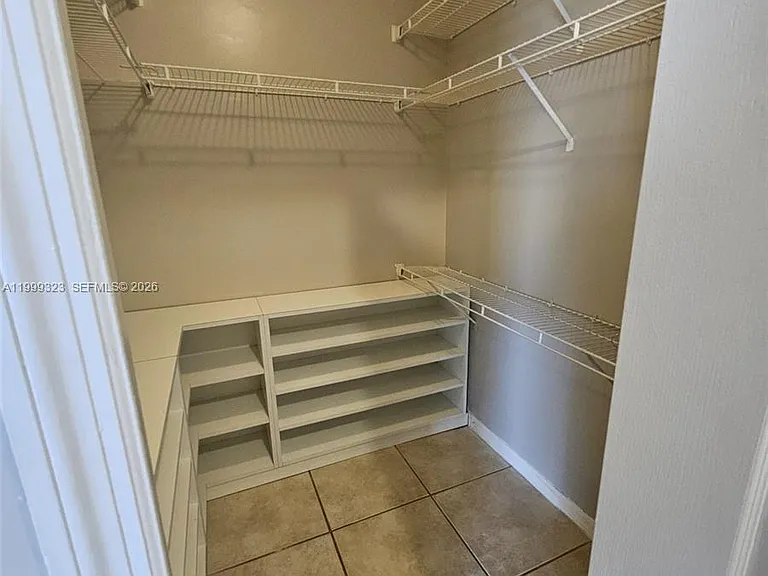 2527 W 76th St #208 — Photo 12