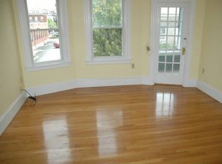 10 Beach St, Quincy, MA 02170