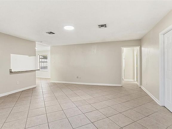 3rd image of 5013 Jeannette Dr