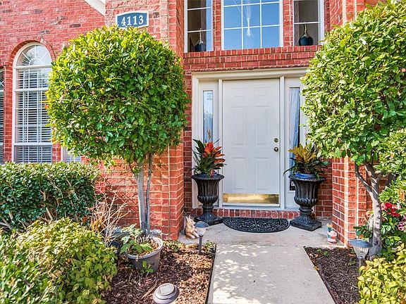 3rd image of 4113 Pinewood Dr