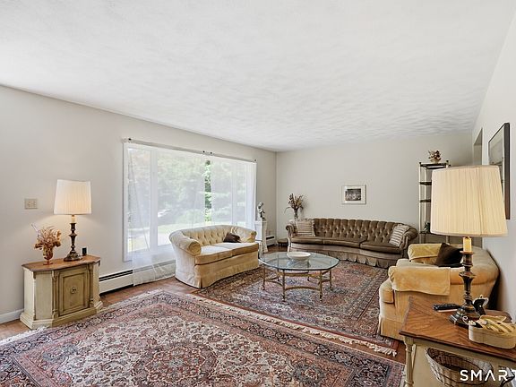 4th image of 588 Pendleton Hill Road