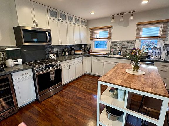 3rd image of 239 Elder Ave