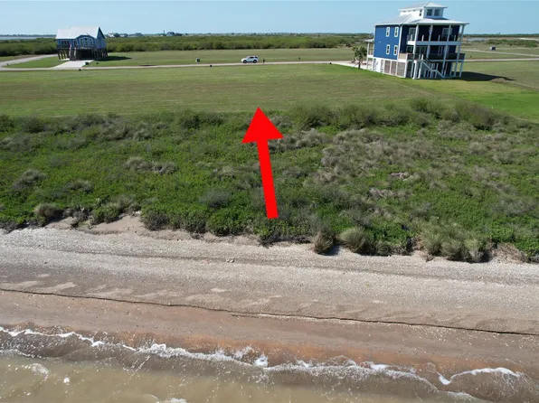 3225 Bay Ridge Dr, Palacios, TX 77465