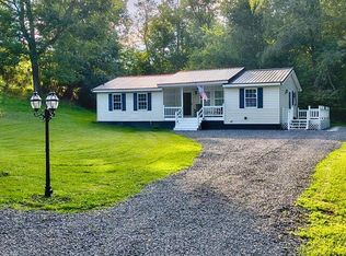 3840 Farmdale Rd, Meadow Bridge, WV 25976