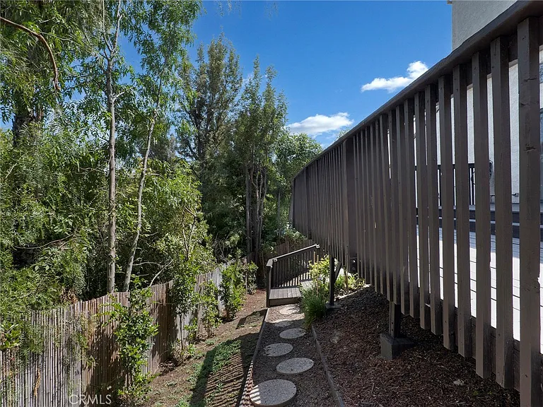 5214 Calatrana Dr — Photo 36