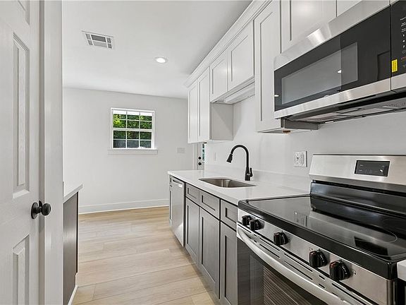 4th image of 3113 Meraux Ln