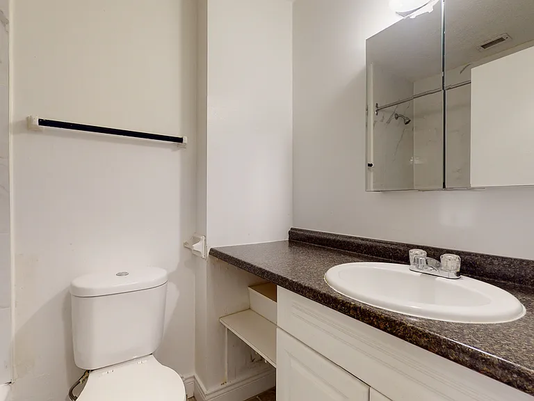 10 Burnside Ave #409 — Photo 8