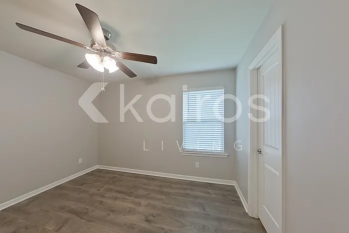 403 Mango Dr — Photo 10